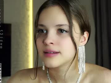 girl
        a_whole_eternity cam image #3939895