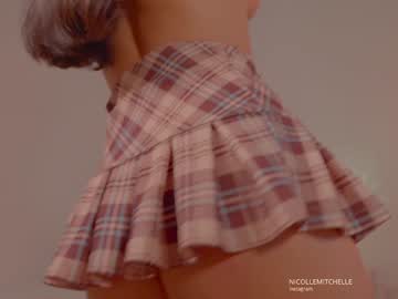 girl
        nicolle_mitchelle cam image #6610993