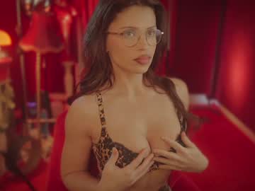 girl
        rougeoud cam image #3281835