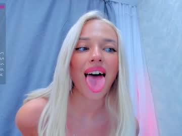girl
        ameliaviera cam image #1819902