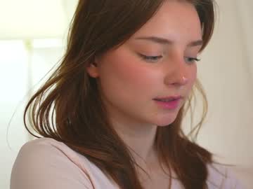 girl
        floret_joy cam image #4051494