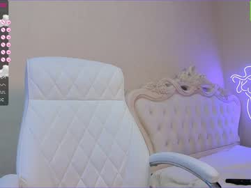 girl
        akura_01 cam image #1329146