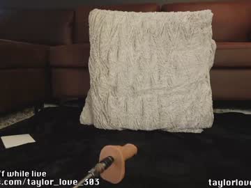 girl
        taylor_love_303 cam image #1445369