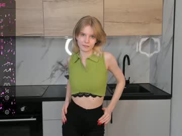 girl
        lizbethberner cam image #3620767
