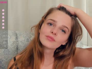 girl
        anna_y0ung cam image #43228