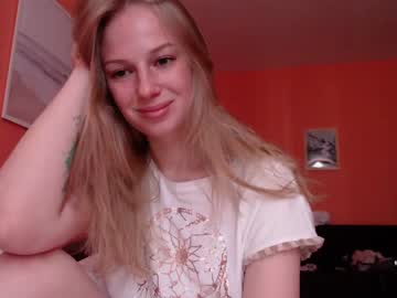 girl
        magic_couple13 cam image #1891271