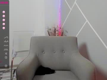girl
        babyaylin cam image #1946129