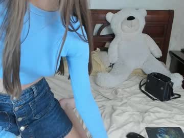 girl
        melisa_sim cam image #1898325