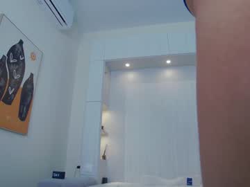 girl
        _kyllie_ cam image #2787124