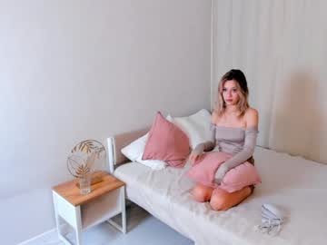girl
        abigailhale cam image #2701250