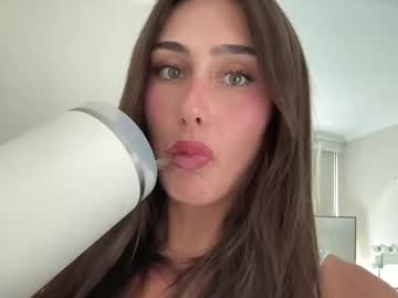 girl
        sashabooxx cam image #5378544