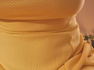 girl
        saltedhoney cam image #757425