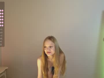 girl
        cute_shine_babe cam image #3547700