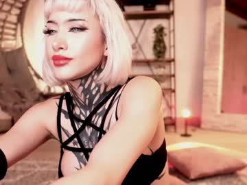 girl
        goth_dolll cam image #3890695