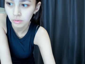 girl
        london_sugar cam image #3715652