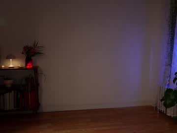girl
        alisonrouge cam image #3884071