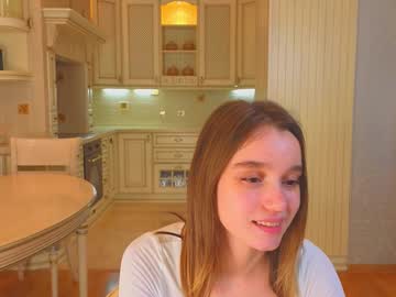 girl
        harrieteasley cam image #5237095