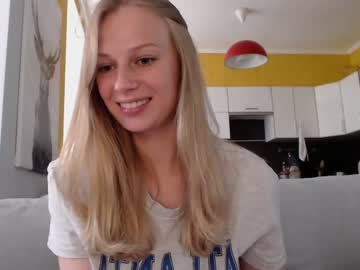 girl
        magic_couple13 cam image #1741380