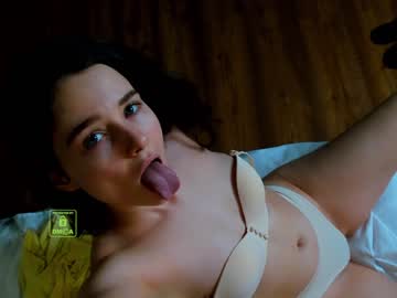 girl
        demurelixir cam image #846070