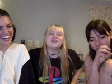 girl
        wallabyxxx cam image #423519