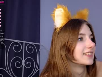girl
        cute_fox_girl cam image #3484102