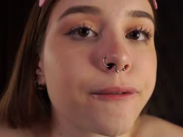 girl
        enncandy cam image #1806929