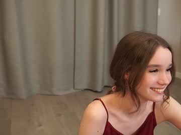 girl
        harrieteasley cam image #5589358