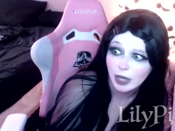girl
        lilypixel cam image #545300