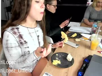 girl
        crazypaty cam image #1512751