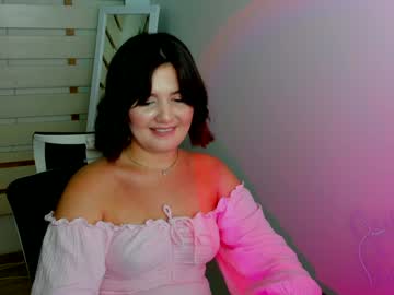girl
        jennie_berry cam image #4775668