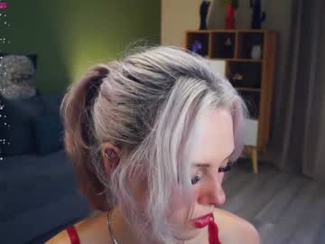 girl
        audreycarvin cam image #4811513