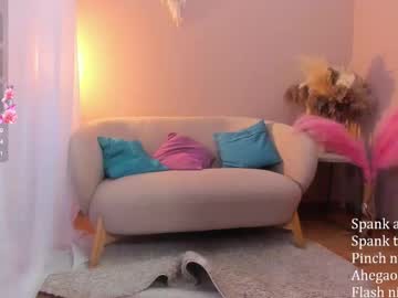girl
        elise_taittingerr cam image #6573767