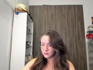 girl
        lindabluee cam image #6927747