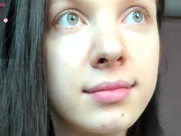 girl
        immature_eva cam image #3285569