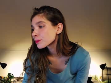 girl
        rich_roxy cam image #3005707