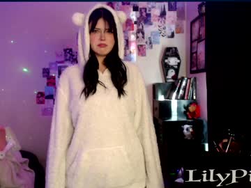 girl
        lilypixel cam image #2511218