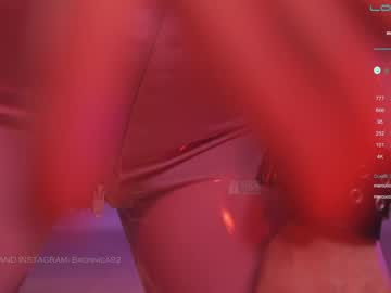 girl
        bronnica cam image #1570293