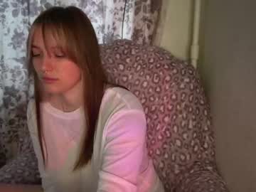 girl
        tinktin cam image #4217910