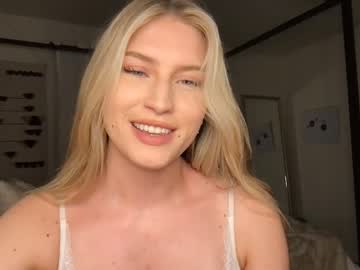 girl
        thezabrina cam image #1694517