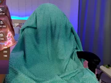 girl
        olivia_shy_ cam image #5241941