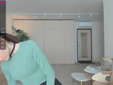 girl
        oki_dokie cam image #1675452
