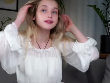 girl
        taitehambelton cam image #5013795