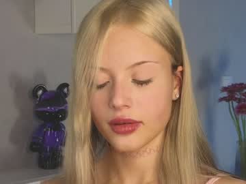 girl
        lovendy cam image #5670912