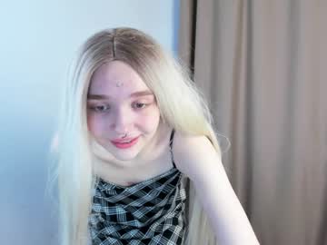 girl
        umisis_ cam image #569026