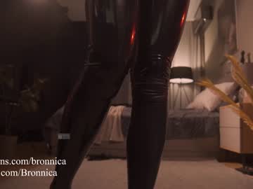 girl
        bronnica cam image #4262799