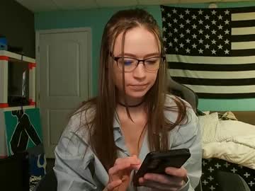 girl
        anabelleleigh cam image #6136268