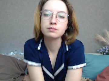 girl
        mary_klaus cam image #1147429