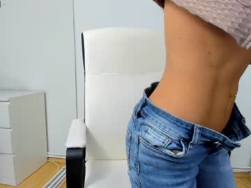 girl
        ingridblondy94 cam image #50023