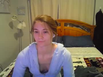girl
        katynowhere cam image #5909822