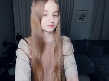 girl
        _magic_smile_ cam image #3057580